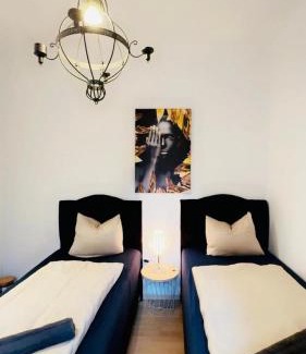 Klosterneuburg Apartment | Lovely 2BR for 5P Peaceful & Central Stay