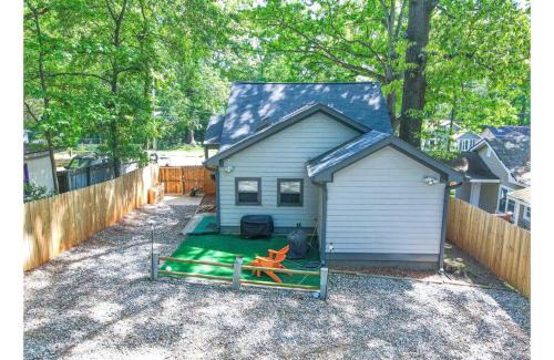 East Point House | Lovely 3BR 3BA Home minutes from Airport/Downtown Atlanta