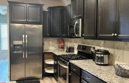 South View House | Lovely 4 Bedroom House at a Peaceful Cul-de-Sac.