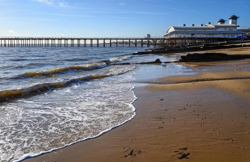 Felixstowe Other | Lovely 6 Berth Caravan At Suffolk Sands Holiday Park Ref 45010Mv