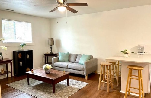 Hickory Apartment | LOVELY AND COMFORTABLE APARTMENT, PETS WELCOME