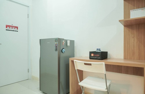 Rawasari Apartment | Lovely and Strategic Studio at Green Pramuka Apartment