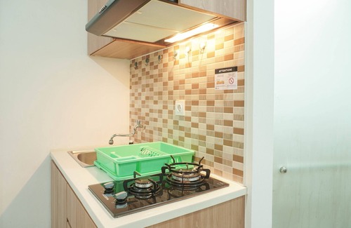 Rawasari Apartment | Lovely and Strategic Studio at Green Pramuka Apartment