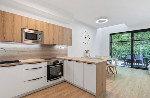 Janov nad Nisou Apartment | Lovely apartment for 6 people with WIFI, TV, terrace and parking