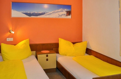Kappl Apartment | Lovely apartment for 5 guests with WIFI, TV, balcony, pets allowed and parking