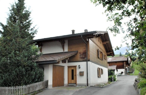 Adelboden Apartment | Lovely apartment for 8 guests with WIFI, balcony and pets allowed