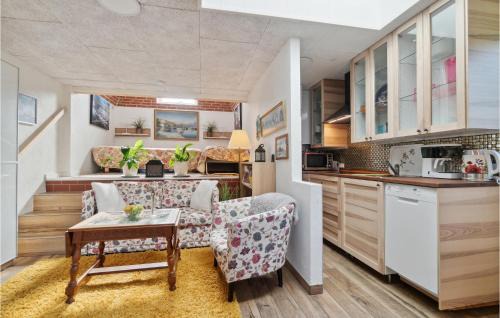 Tejn Apartment | Lovely Apartment In Allinge With Wifi