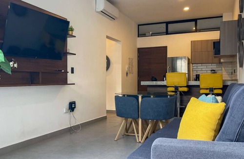 Zona Dorada Apartment | Lovely apartment with pool 4 blocks from the beach