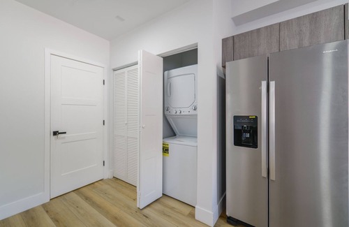 East Little Havana Apartment | Lovely Apt Near Loandepot Park Stadium