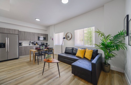 East Little Havana Apartment | Lovely Apt Near Loandepot Park Stadium