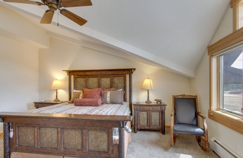 Big Sky Meadow Village Apartment | Lovely Big Sky Getaway Near Skiing & Golf!