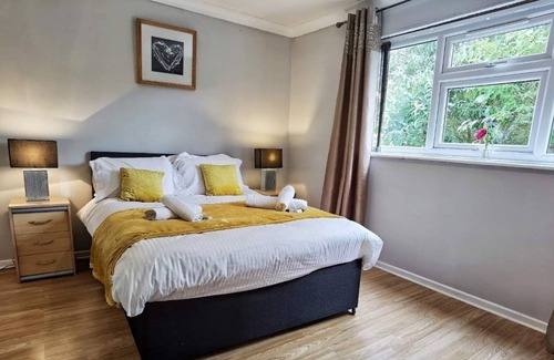 Mapperley House | Lovely bungalow 3 bedrooms free Parking wifi