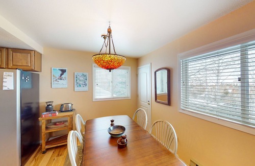 Elkhorn Village Condo | Lovely condo with pool, fireplace, hot tub, tennis, skiing, sauna & W/D