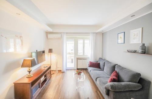 Suburbio XI della Vittoria Apartment | Lovely Design Apartment with Balcony