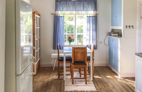 Orsundsbro House | Lovely home in örsundsbro with WiFi