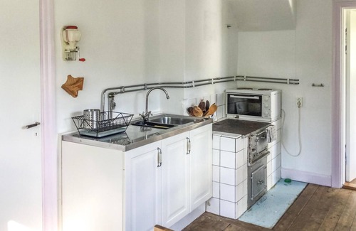 Orsundsbro House | Lovely home in örsundsbro with WiFi