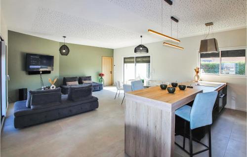 Cleon-d'Andran House | Lovely Home In Cléon D'andran