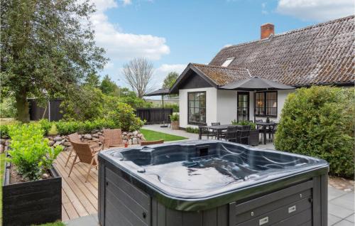 Nykobing Sjaelland House | Lovely Home In Nykøbing Sj With Kitchen