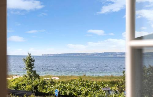 Lyngsbæk Strand House | Lovely Home In Ebeltoft With Kitchen