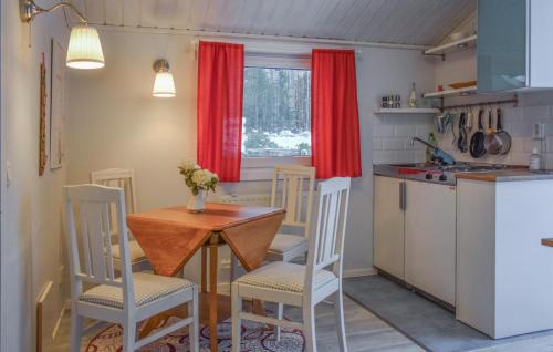 Hammaro House | Lovely Home In Hammarö With Lake View