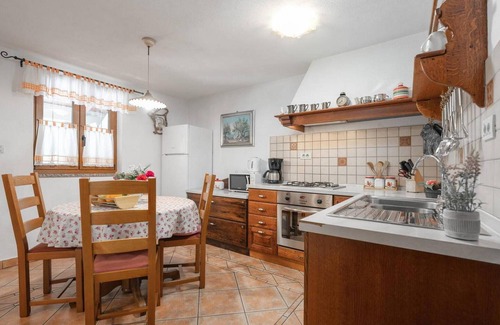 Vozilici House | Lovely home in Krsan with WiFi