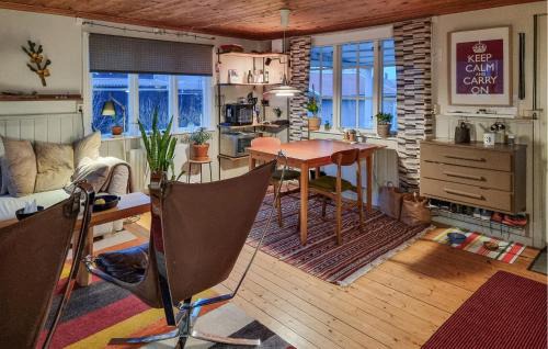 Kallby House | Lovely Home In Lidköping With Wifi