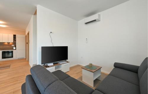 Varazdin House | Lovely Home In Margecan With Wifi