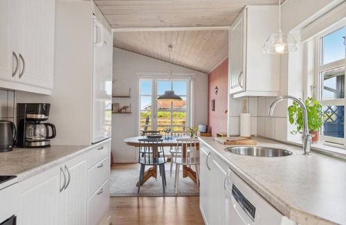 Mesinge House | Lovely home in Mesinge with WiFi