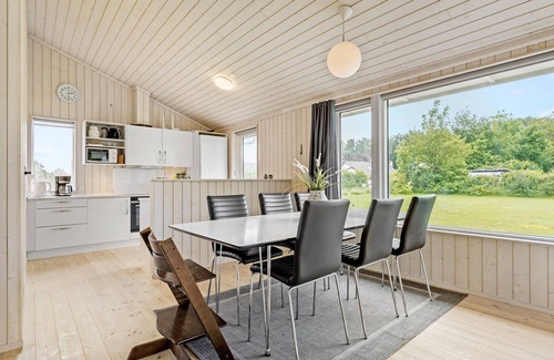 Olsted House | Lovely home in ølsted with kitchen
