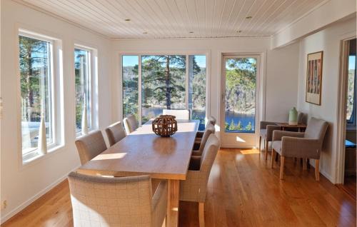 Risor House | Lovely Home In Risør With Sauna