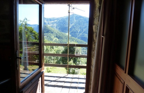 Lillianes Ski Chalet | Lovely little cottage in the alpine pastures