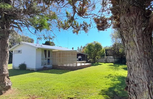 Turangi Cottage | Lovely Lockwood River Cottage