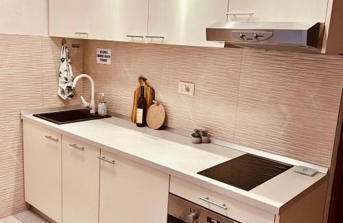 Igalo Apartment | Lovely Promenade Studio in Central Igalo