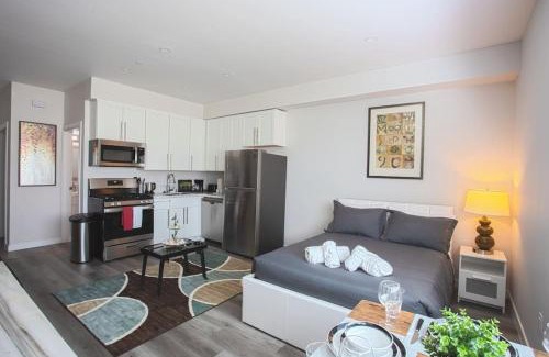 Bankers Hill Apartment | Lovely Studio w Full Kitchen in Heart of San Diego