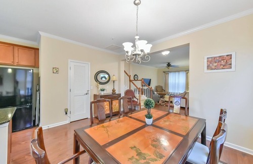 Chapel Hill House | Lovely Townhome w/Central Location in Chapel Hill | Near UNC Campus + Triangle