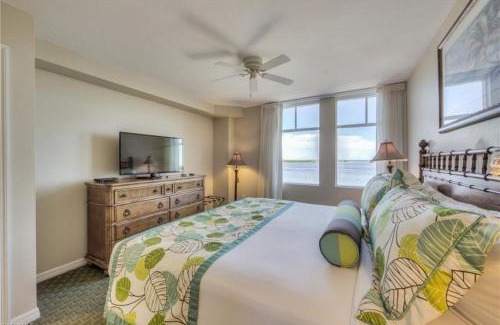 Fort Myers Beach Apartment | Lovers Key Resort Suite 2 - Waterfront Boat Watching