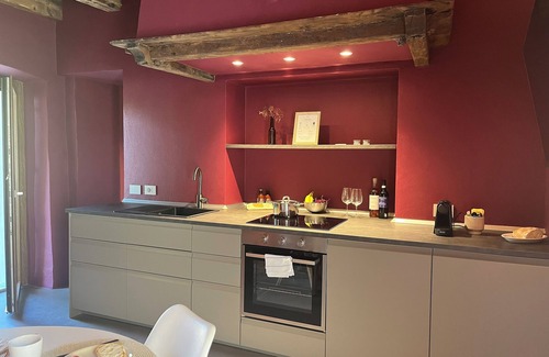 Borgosesia Apartment | LoVi House, App. Bacchus. A finely renovated accommodation for Roman couples