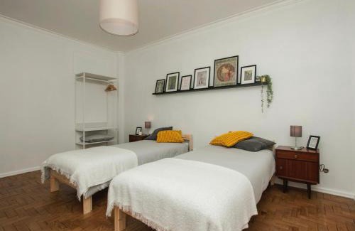Santa Clara House | Low Cost Subway Privado