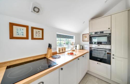 Stalbridge House | Lower Farm Cottage