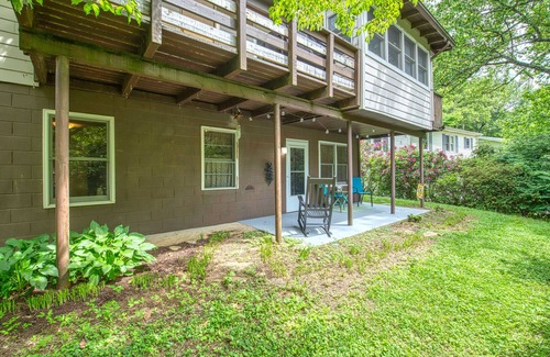 Lake Junaluska Apartment | Lower level condo with private patio, washer/dryer, pool, and mountain views