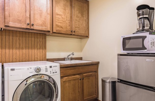 Wausau House | Lower Level, Renovated, immaculate, private garage,View Granite Peak, licensed,