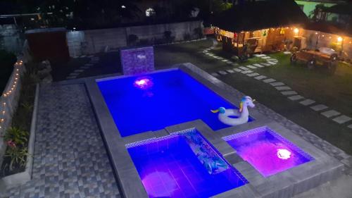 Calapan Apartment | LS Resthouse - Loft studio with pool and garden access