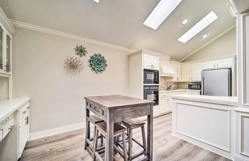 Lubbock Villa | Lubbock Home w/Patio ~ 6 Mi to Texas Tech!
