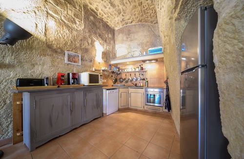 Cabrieres-dʼAigues House | LUBERON whole village house 2/6 persons,lake at 2000m
