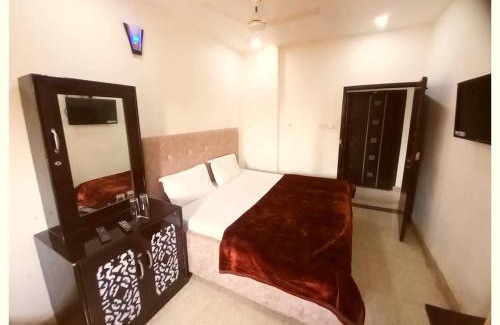 Mohangarh Hotel | LUCKNOW HOTEL METRO REGENCY - Near Railway Station And Temple -#Free Wi-Fi #Restrurant #Parking Facilities # Fully Air-Condition- A Premium Hotel In Lucknow