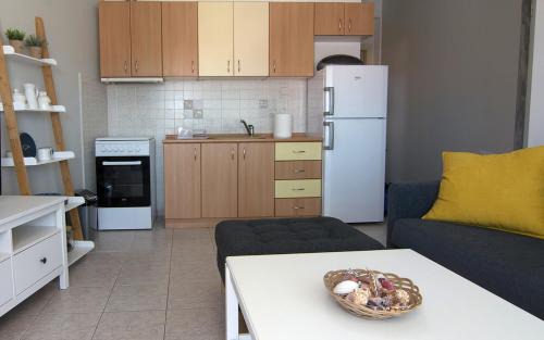 Paralia Ofryniou Apartment | Lucky's studio