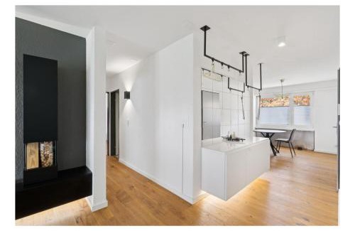 Thal Apartment | Lucomo Lake View