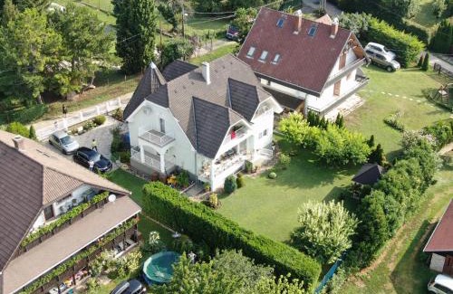 Balatonfured Apartment | Ludika Vendégház