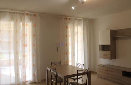 Marina di Castagneto Carducci Apartment | Luisa bilocale con giardino