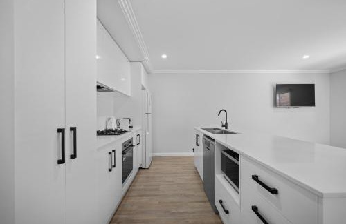 Wagga Wagga House | 'Lumeah' - Apartment 1 Central Wagga